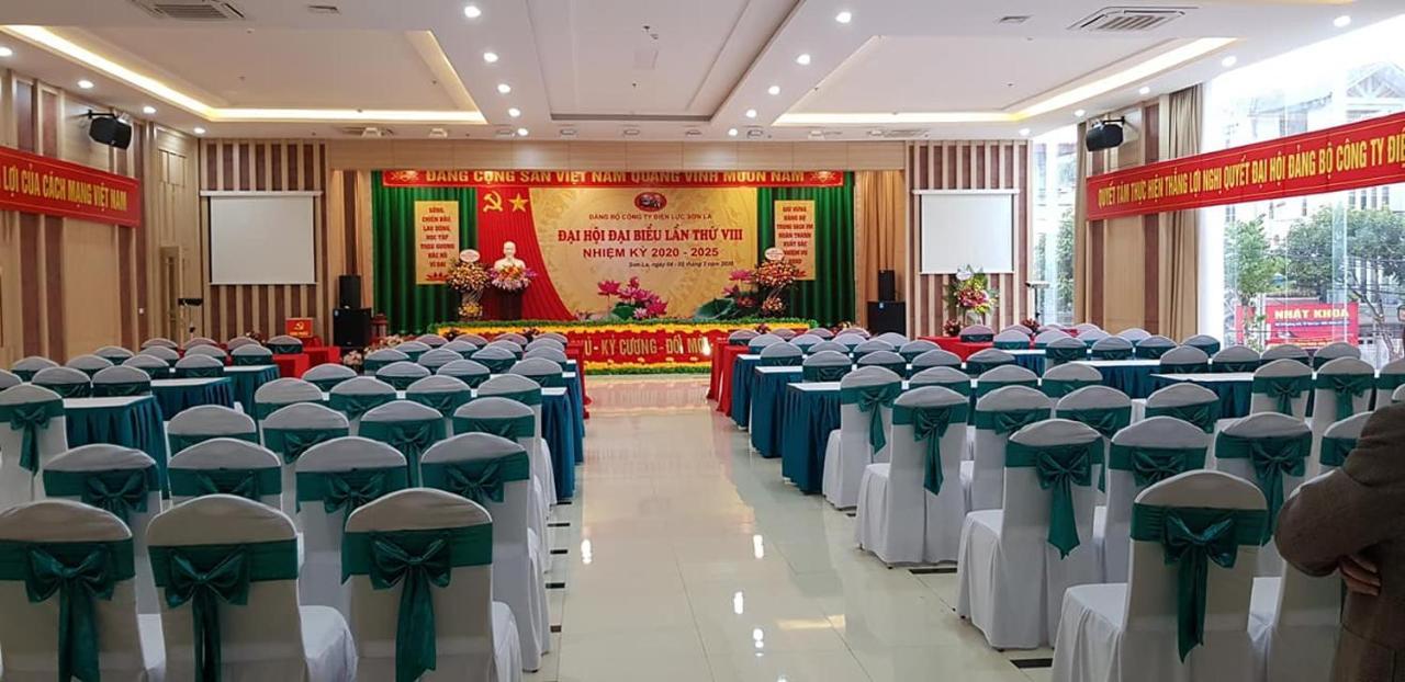 Отель Khach San Hoa Ban Trang Son La Экстерьер фото